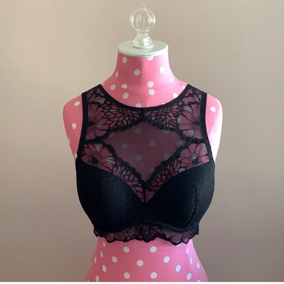 VS black lace bralette. Never worn. - Picture 3 of 8